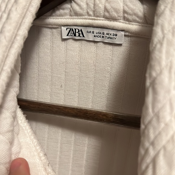 Zara Vertical Padded Sweatshirt White Size S - Picture 3 of 4